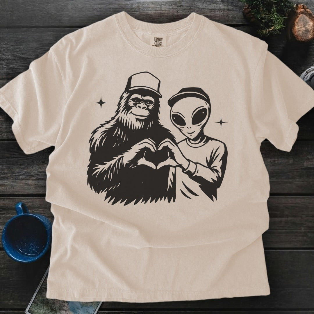 Bigfoot and Alien - Ivory