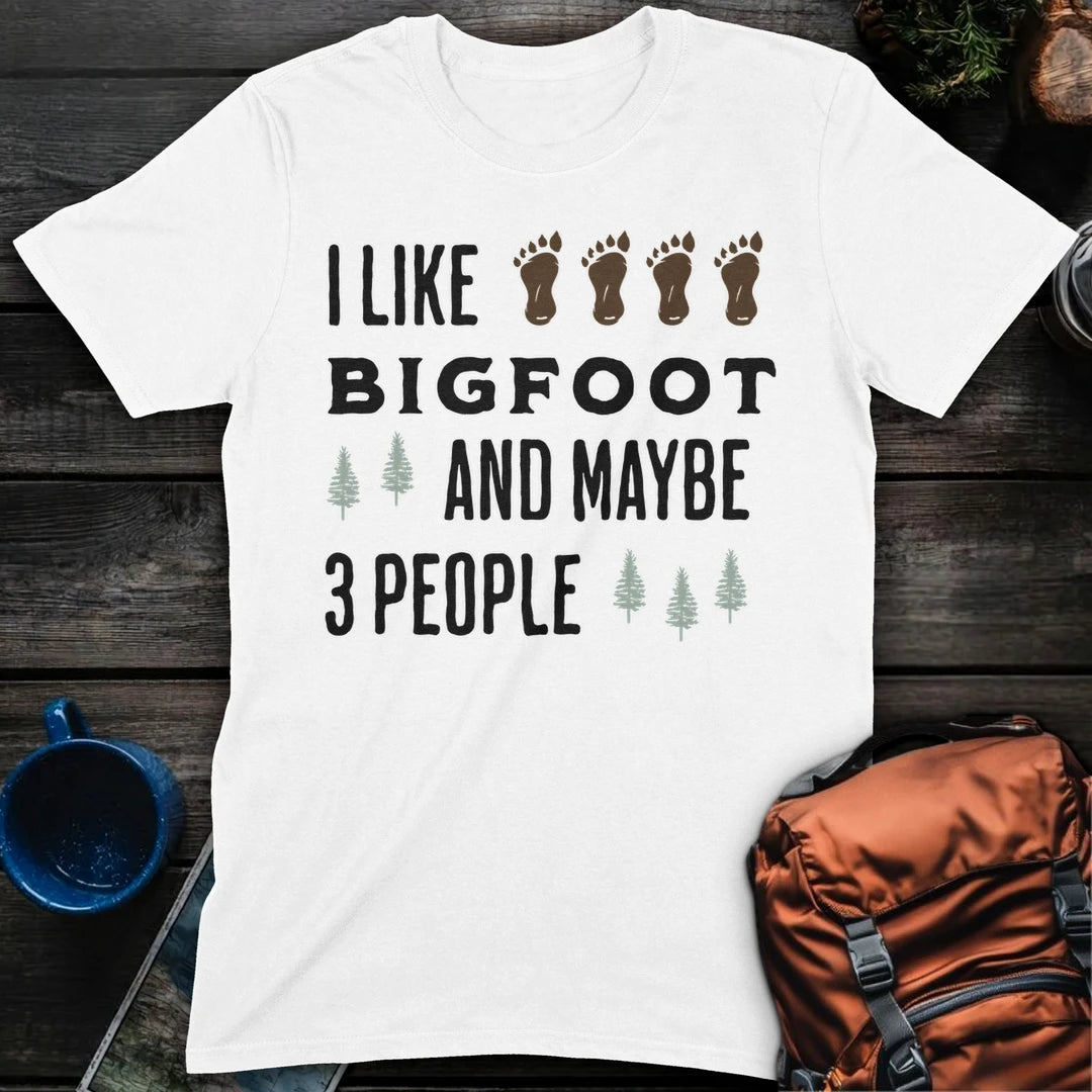 I Like Bigfoot and 3 People - White